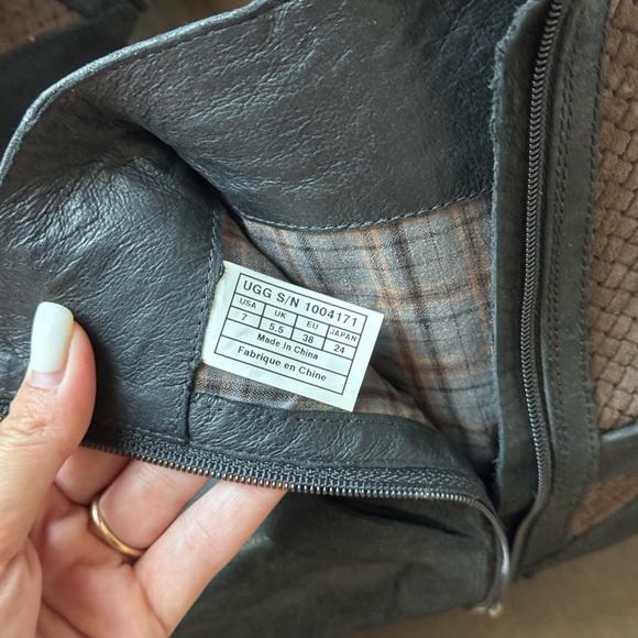 UGG Lula Mae Black Nubuck Leather Heeled Buckle Boots – Size 7 - EUC - Picture 6 of 7